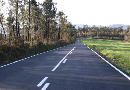 O Concello de Lousame recibe as obras de mellora na estrada de acceso á aldea de Servia, na que se investiron máis de 96.000 €